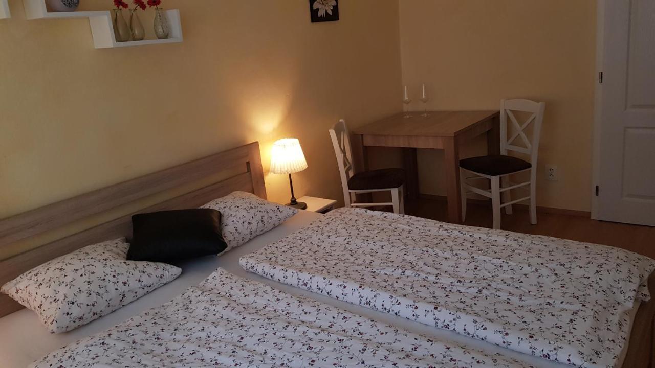 Apartman Lotos ミクロフ エクステリア 写真
